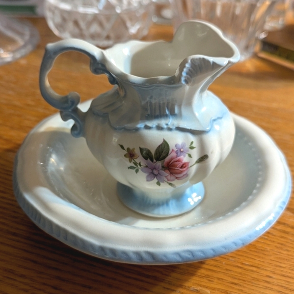 Vintage Mini Ceramic Pitcher And Basin Tiny Handheld Size Milk Creamer Floral